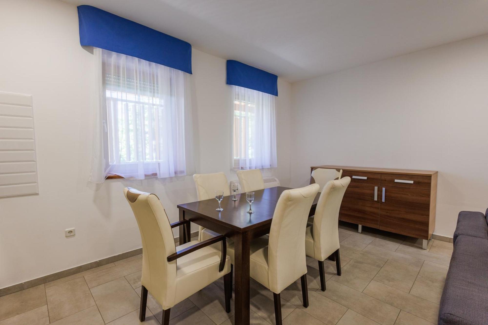 Jacht Apartmanok Balatonfüred Exteriör bild